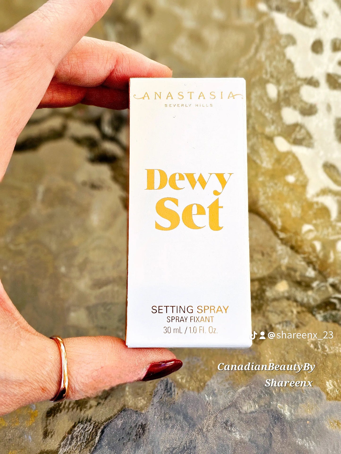 DEWY SET SPRAY BY ANASTASIA